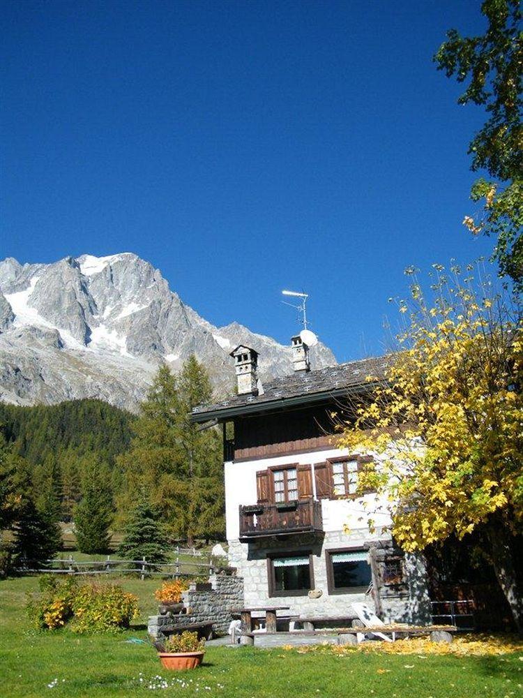 Hotel Locanda Belvedere Courmayeur Exterior foto
