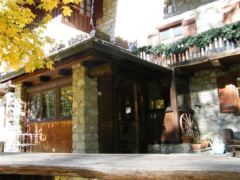 Hotel Locanda Belvedere Courmayeur Exterior foto